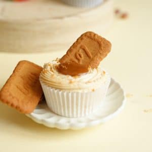 Vanilla Biscoff Cupcake