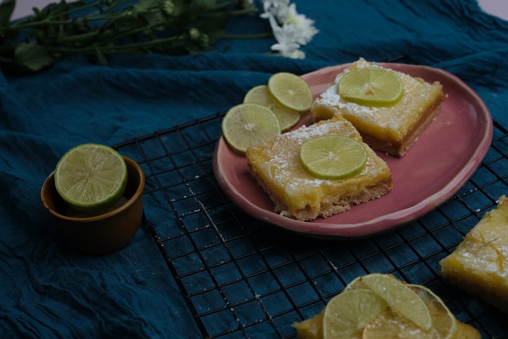 GF Lemon bar slice